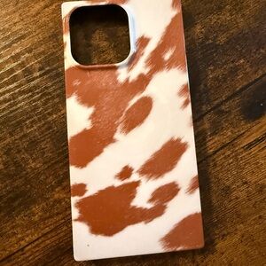 Stylish Brown and White Mag Safe Phone Case